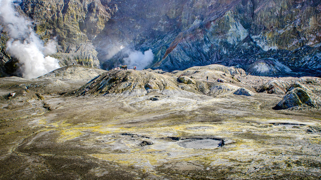 001 - Te Puia o Whakaari_The Dramatic Volcano 001 - Te Puia o Whakaari_The Dramatic Volcano