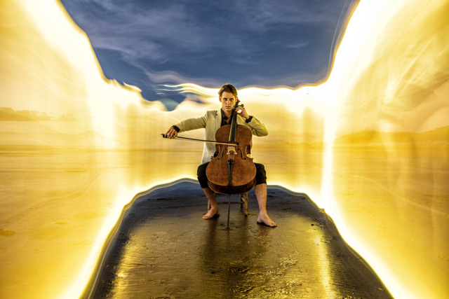 Martin Brooks - Concert Cellist Matthias Balzat