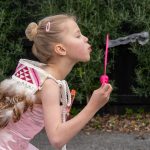 09_blowing bubbles